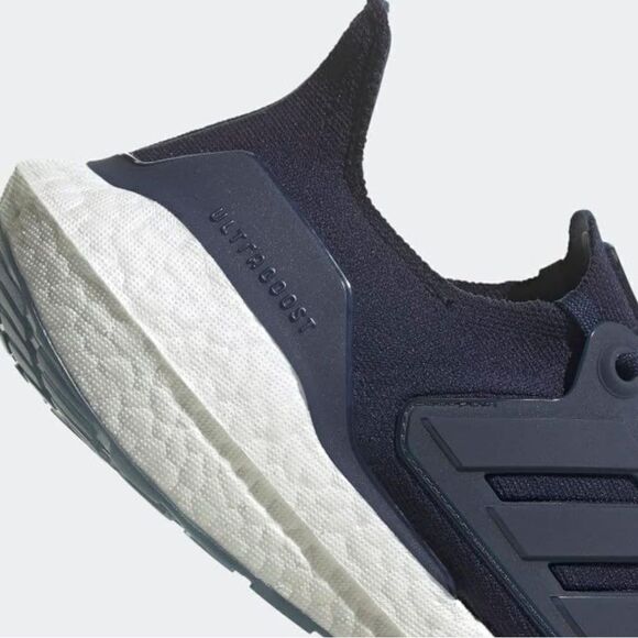 Adidas Men’s Ultraboost  22 Heat.rdy Running Shoes!